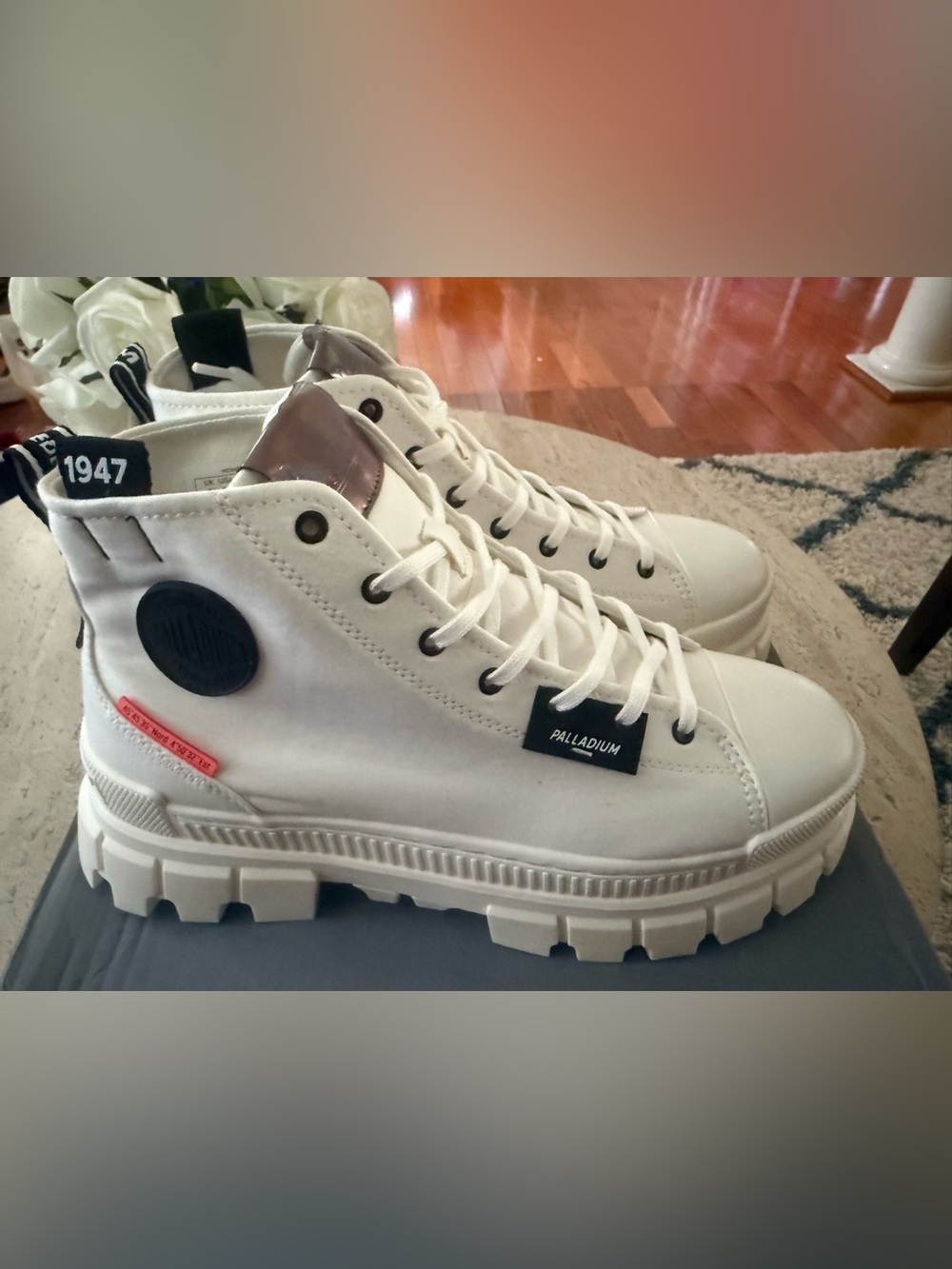 Palladium Women’s Revolt Hi TX size 11